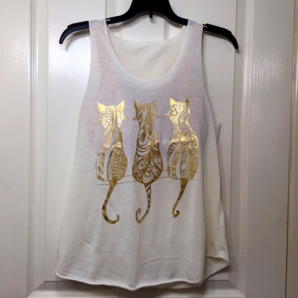 NWOT, Women Sleeveless Tank Top,100% Polyester, Ivory, “3 cats” silkscreen